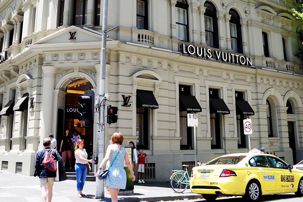 Louis Vuitton - Shopping in Collins Street Melbourne - MELBOURNE GIRL