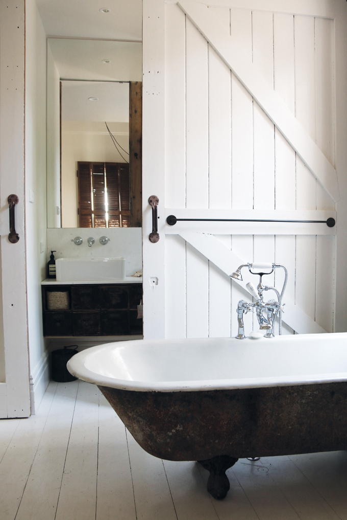 Vintage House - Bedroom Bath