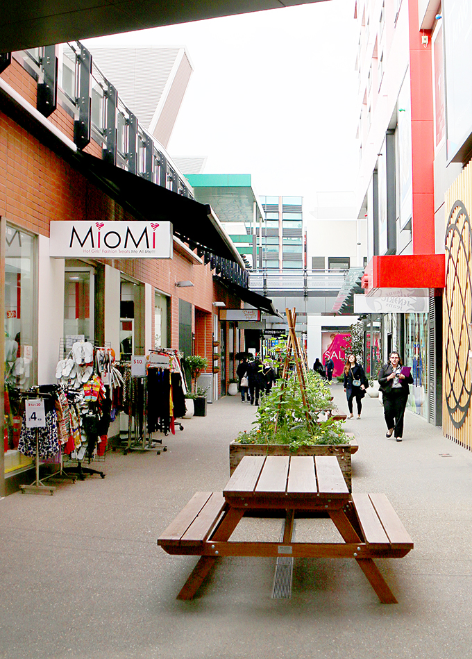 Harbour Town Shopping - Laneways of Melbourne