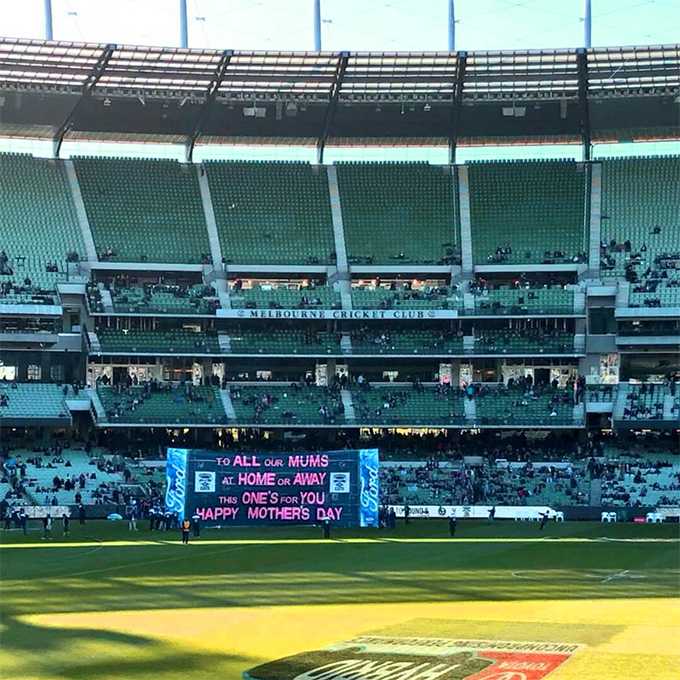 Mother's Day AFL at the MCG - Melbourne