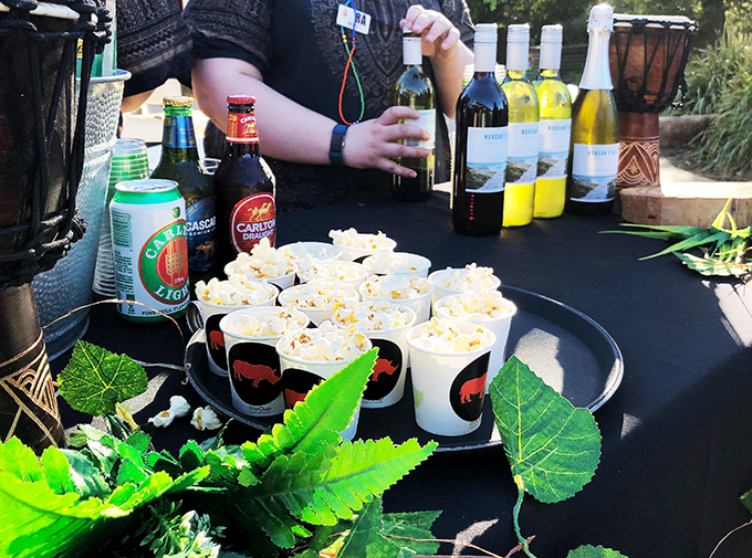 Drinks on Arrival at Werribee Zoo - Sunset Safari